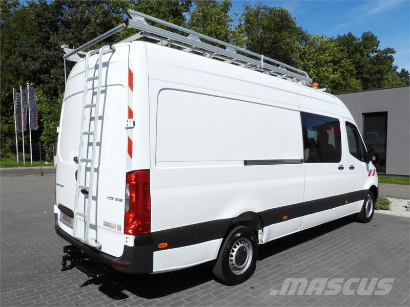 Mercedes-Benz SPRINTER  316 BOX DELIVERY VAN 7 SEATS شاحنة مقفلة