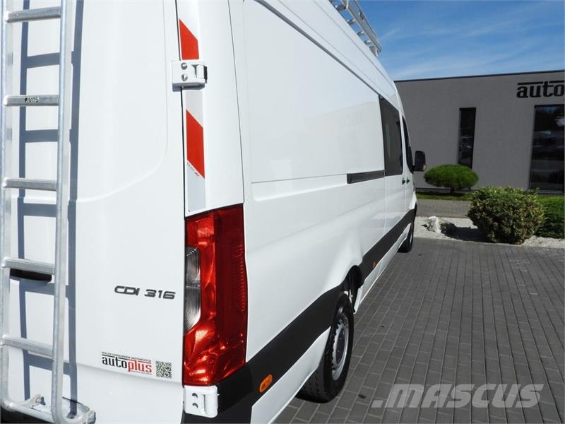 Mercedes-Benz SPRINTER  316 BOX DELIVERY VAN 7 SEATS شاحنة مقفلة