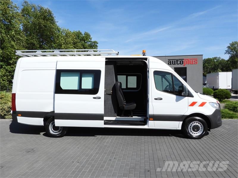 Mercedes-Benz SPRINTER  316 BOX DELIVERY VAN 7 SEATS شاحنة مقفلة