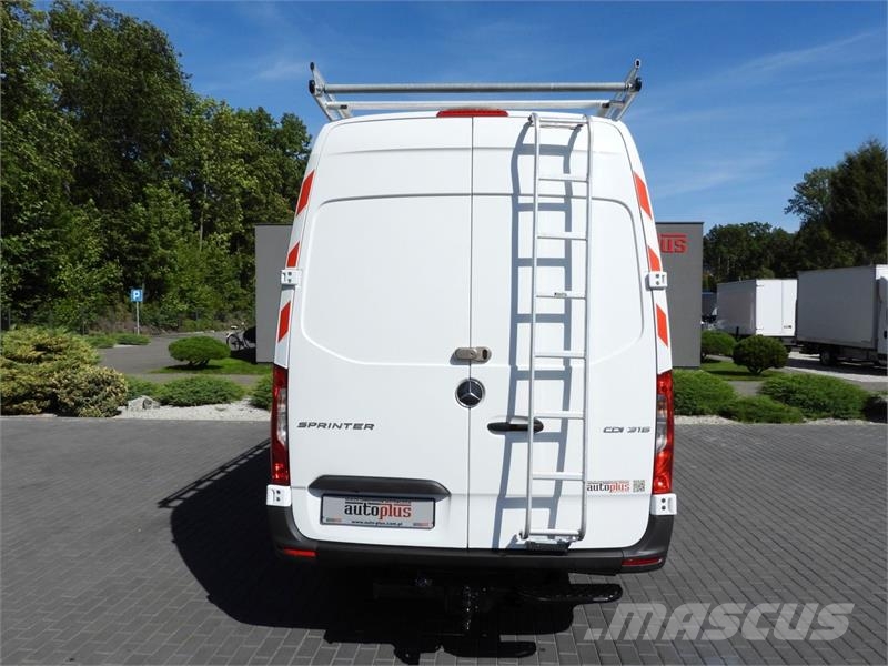 Mercedes-Benz SPRINTER  316 BOX DELIVERY VAN 7 SEATS شاحنة مقفلة