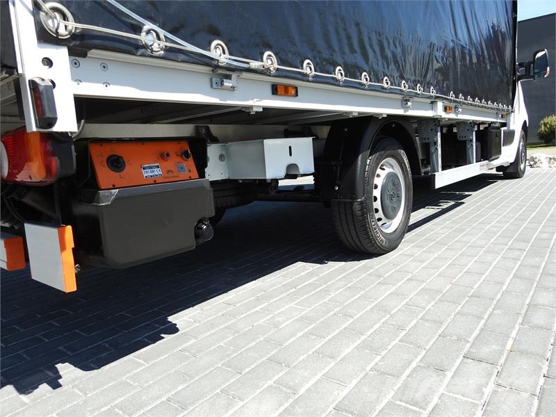 Opel MOVANO  TARPAULIN LIFT 9 PALLETS WEBASTO Furgons