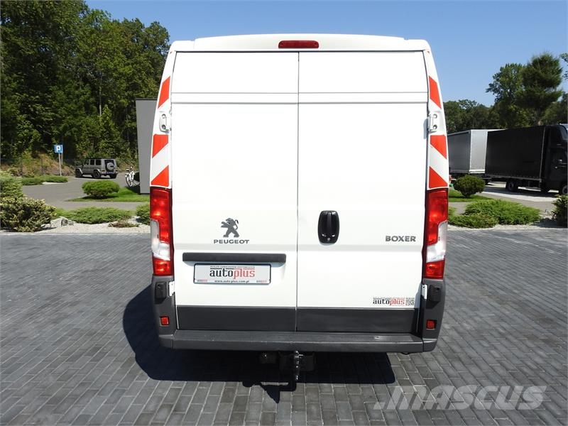 Peugeot BOXER BOX DELIVERY VAN 7 SEATS 110HP Lieferwagen
