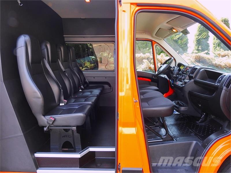 Peugeot BOXER BOX DELIVERY VAN 7 SEATS AIR CONDITIONING Lieferwagen