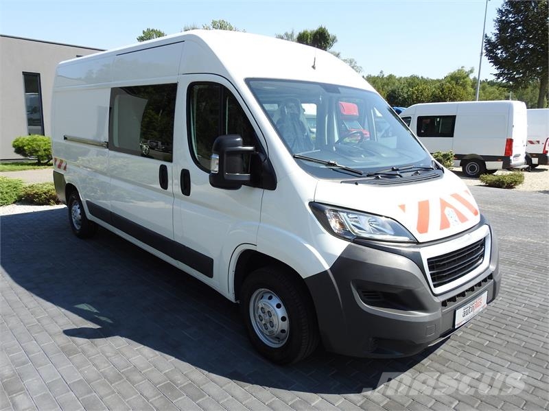 Peugeot BOXER BOX DELIVERY VAN 7 SEATS 110HP Lieferwagen