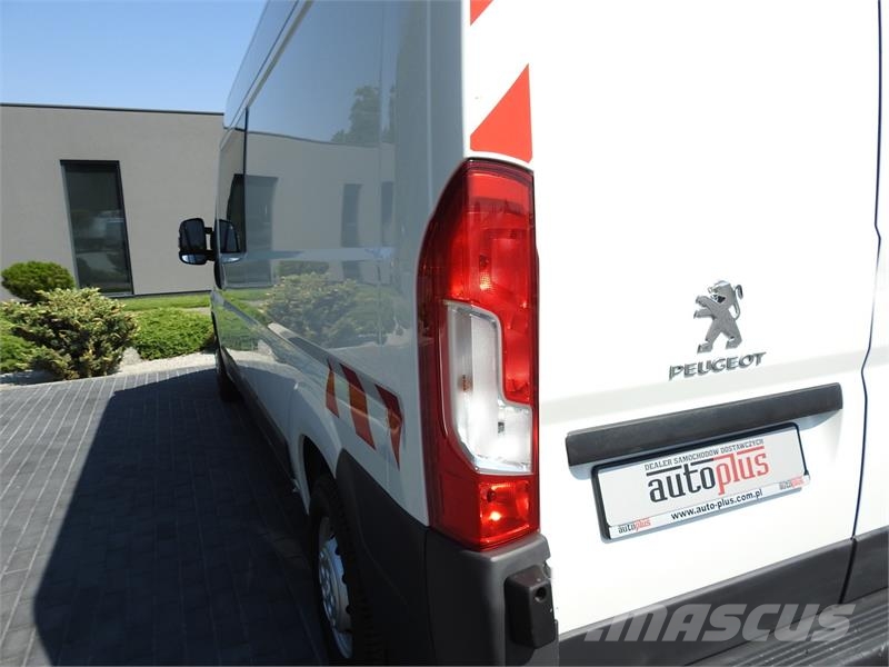 Peugeot BOXER BOX DELIVERY VAN 7 SEATS 110HP Lieferwagen