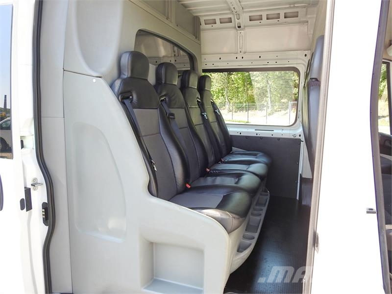 Peugeot BOXER BOX DELIVERY VAN 7 SEATS 110HP Lieferwagen