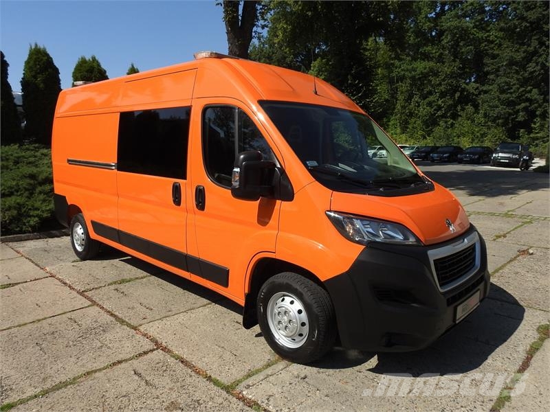Peugeot BOXER BOX DELIVERY VAN 7 SEATS AIR CONDITIONING Lieferwagen