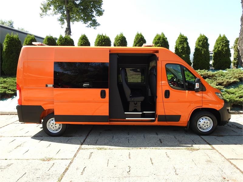Peugeot BOXER BOX DELIVERY VAN 7 SEATS AIR CONDITIONING Lieferwagen