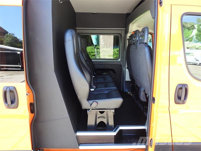 Peugeot BOXER BOX DELIVERY VAN 7 SEATS AIR CONDITIONING Lieferwagen