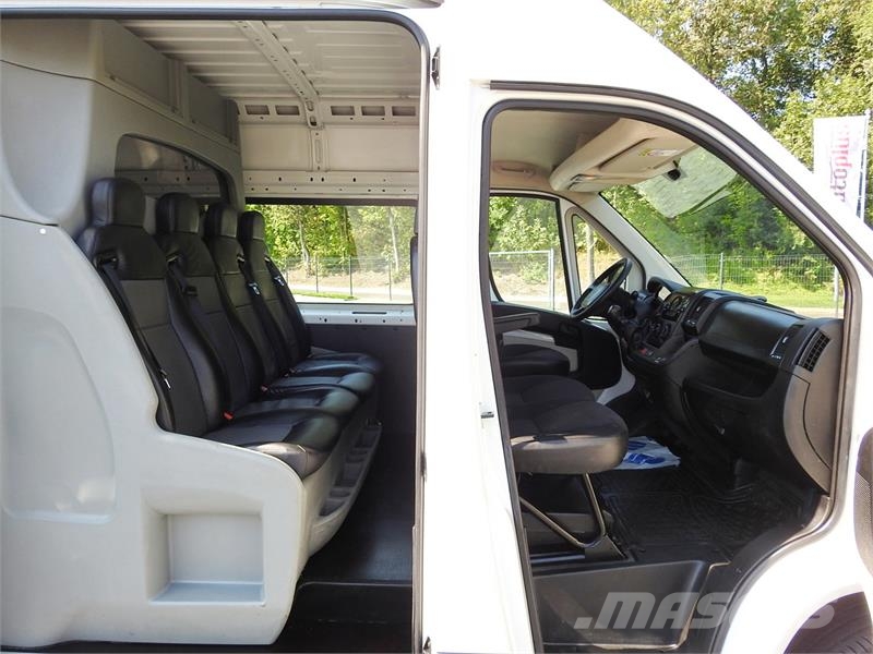 Peugeot BOXER BOX DELIVERY VAN 7 SEATS 110HP Lieferwagen