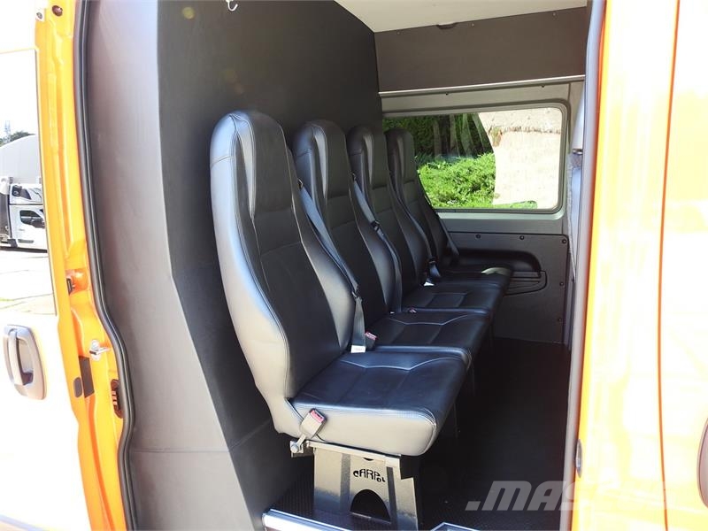 Peugeot BOXER BOX DELIVERY VAN 7 SEATS AIR CONDITIONING Lieferwagen