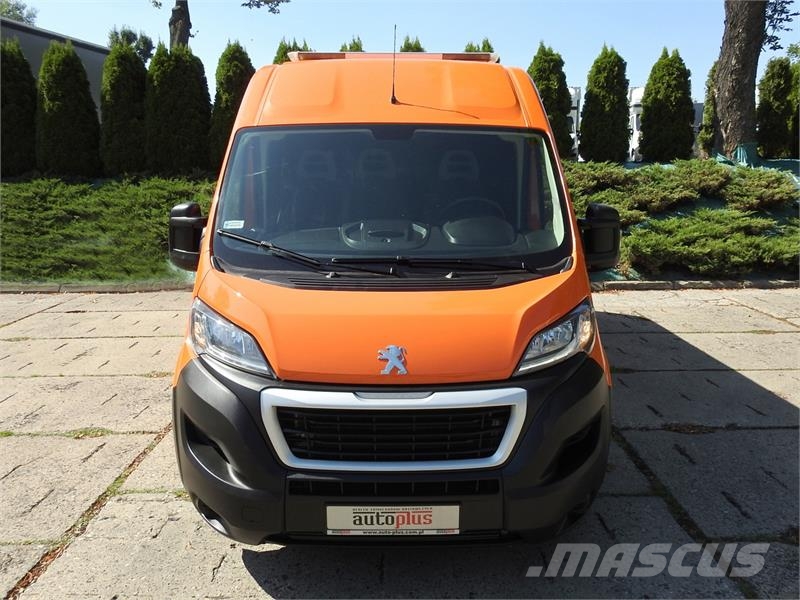 Peugeot BOXER BOX DELIVERY VAN 7 SEATS AIR CONDITIONING Lieferwagen