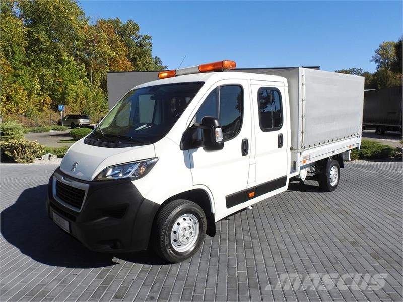 Peugeot BOXER STAKE BODY DOUBLE CABIN DOKA 7 SEATS Pickup/Sideaflæsning