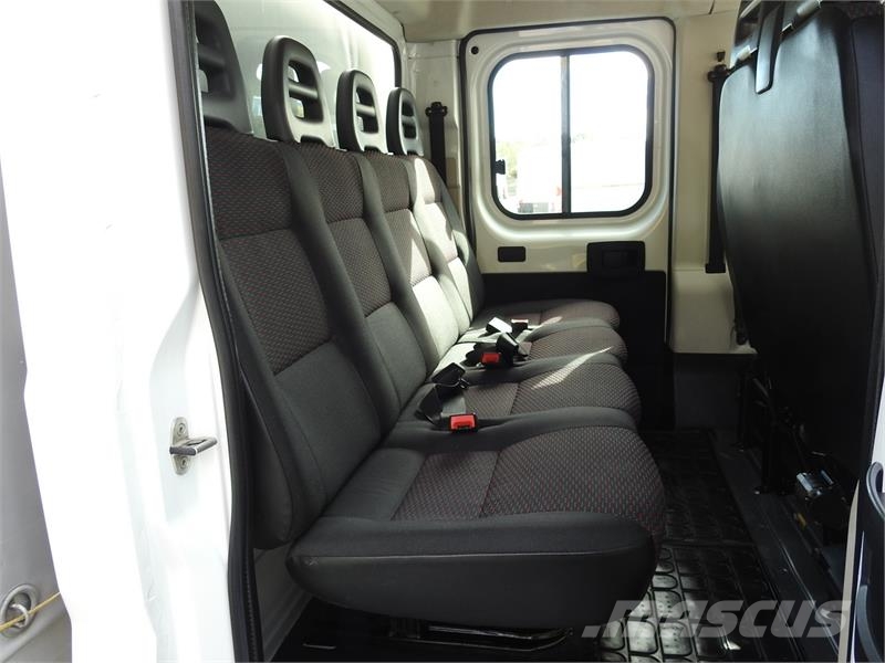 Peugeot BOXER STAKE BODY DOUBLE CABIN DOKA 7 SEATS Pickup/Sideaflæsning
