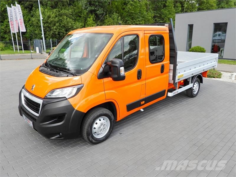 Peugeot BOXER  STAKE BODY DOUBLE CABIN DOKA 7 SEATS شاحنات خفيفة/مفصلية الجوانب