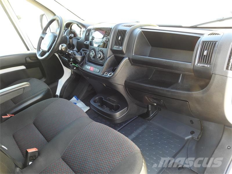 Peugeot BOXER STAKE BODY DOUBLE CABIN DOKA 7 SEATS Pickup/Sideaflæsning