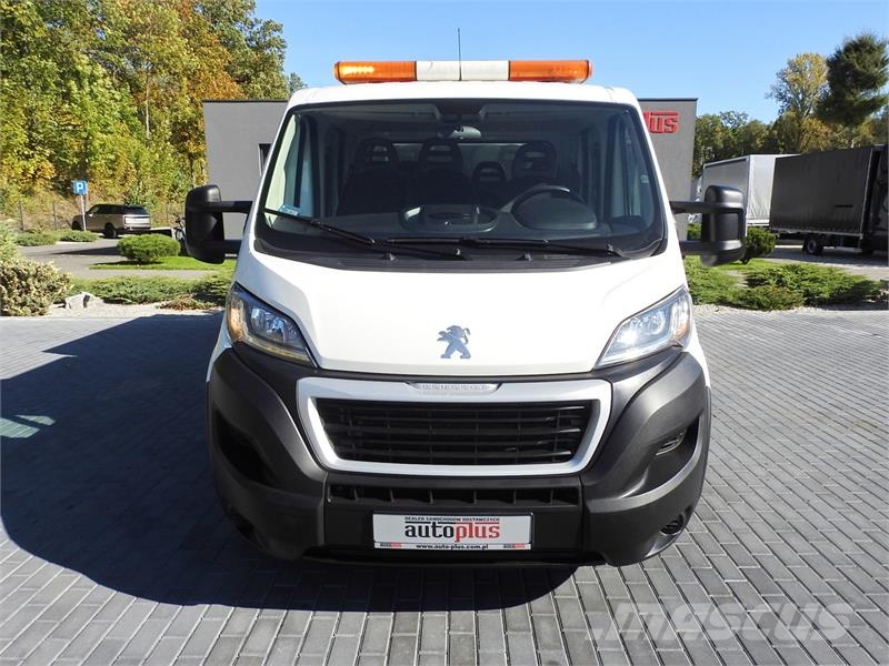 Peugeot BOXER STAKE BODY DOUBLE CABIN DOKA 7 SEATS Pickup/Sideaflæsning