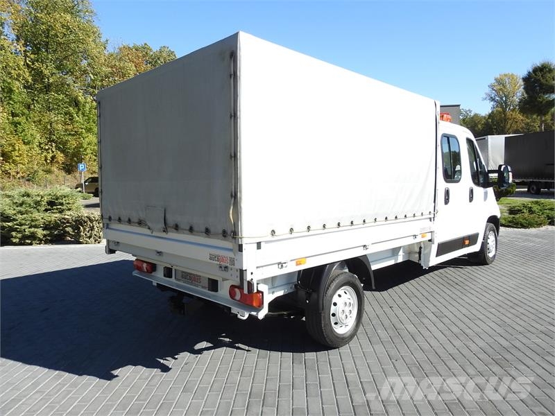 Peugeot BOXER STAKE BODY DOUBLE CABIN DOKA 7 SEATS Pickup/Sideaflæsning