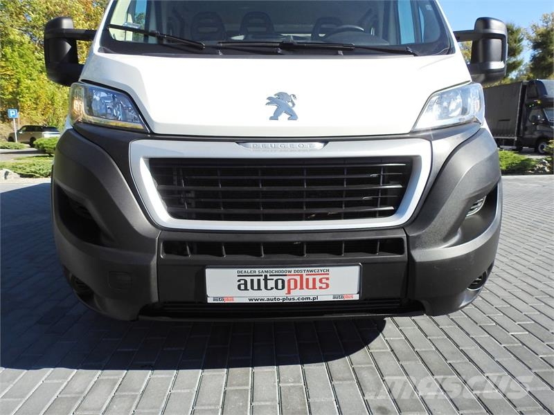 Peugeot BOXER STAKE BODY DOUBLE CABIN DOKA 7 SEATS Pickup/Sideaflæsning