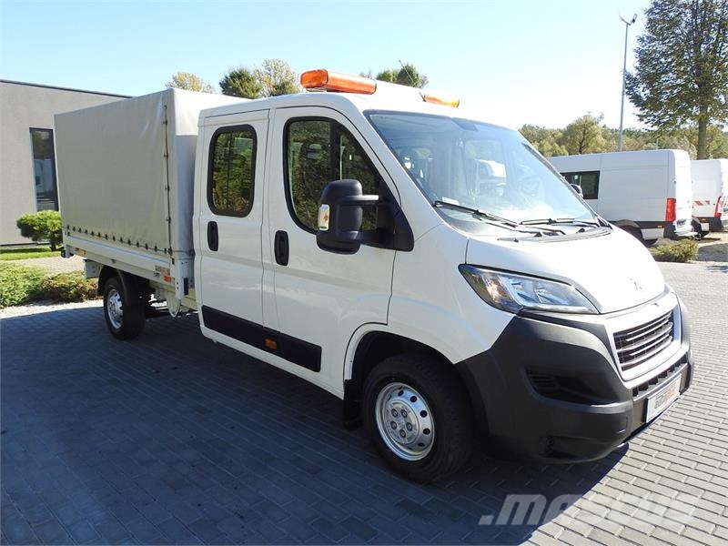 Peugeot BOXER STAKE BODY DOUBLE CABIN DOKA 7 SEATS Pickup/Sideaflæsning