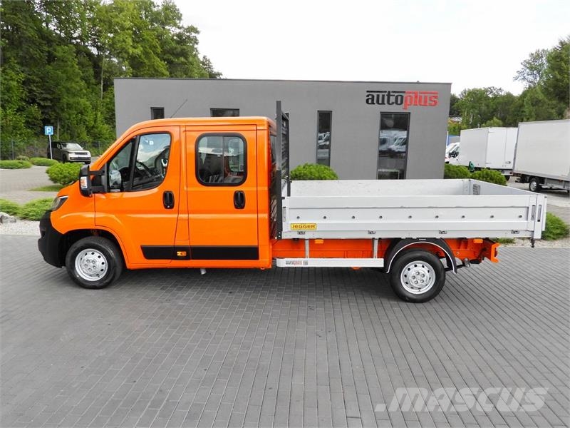 Peugeot BOXER  STAKE BODY DOUBLE CABIN DOKA 7 SEATS شاحنات خفيفة/مفصلية الجوانب
