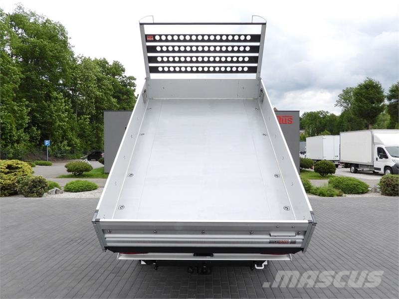 Peugeot BOXER  THREE-WAY TIPPER DOUBLE CABIN DOKA 7 SEATS Furgonetas basculantes