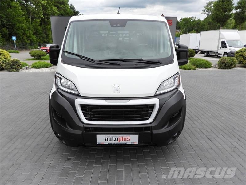 Peugeot BOXER  THREE-WAY TIPPER DOUBLE CABIN DOKA 7 SEATS Furgonetas basculantes