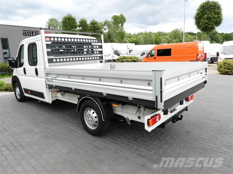 Peugeot BOXER  THREE-WAY TIPPER DOUBLE CABIN DOKA 7 SEATS Furgonetas basculantes