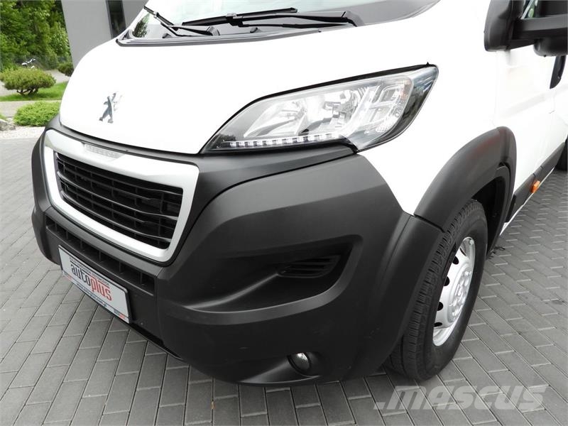 Peugeot BOXER  THREE-WAY TIPPER DOUBLE CABIN DOKA 7 SEATS Furgonetas basculantes