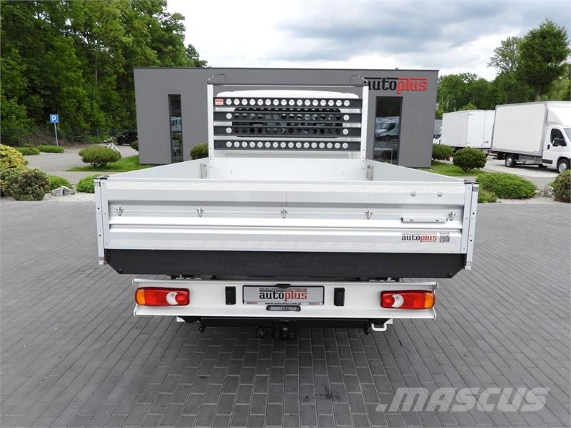 Peugeot BOXER  THREE-WAY TIPPER DOUBLE CABIN DOKA 7 SEATS Furgonetas basculantes