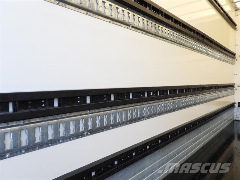 Renault MASTER BOX 8 PALLETS CRUISE CONTROL LED LIGHTS Furgons