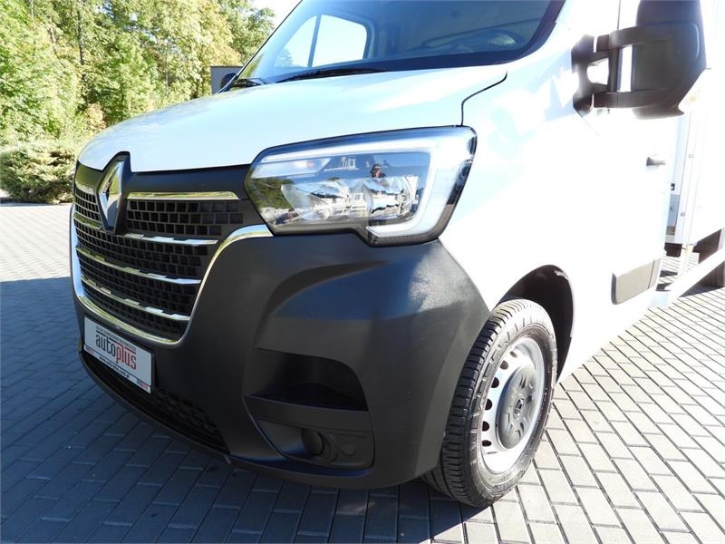Renault MASTER BOX 8 PALLETS CRUISE CONTROL LED LIGHTS Furgons