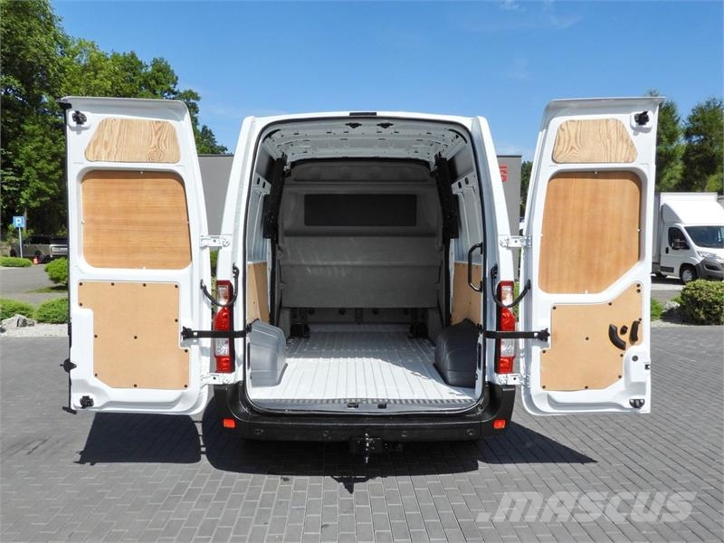 Renault MASTER  BOX DELIVERY VAN 7 SEATS CRUISE CONTROL شاحنة مقفلة