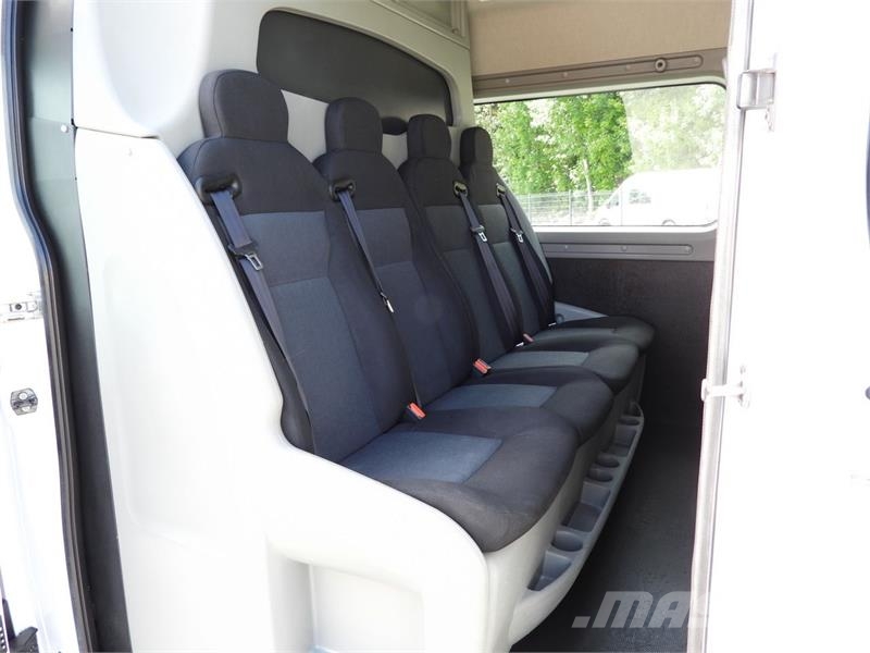 Renault MASTER  BOX DELIVERY VAN 7 SEATS CRUISE CONTROL شاحنة مقفلة