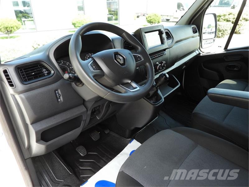Renault MASTER  BOX DELIVERY VAN 7 SEATS CRUISE CONTROL شاحنة مقفلة