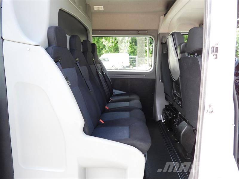 Renault MASTER  BOX DELIVERY VAN 7 SEATS CRUISE CONTROL شاحنة مقفلة