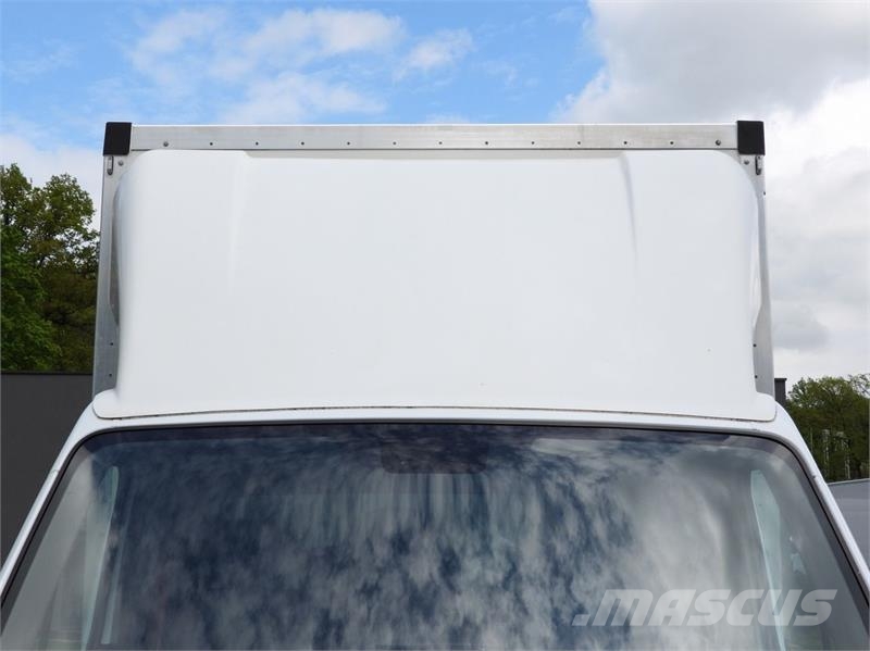Renault MASTER BOX LIFT 8 PALLETS CRUISE CONTROL LED Цельнометаллический фургоны