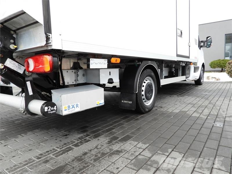 Renault MASTER  BOX LIFT 8 PALLETS CRUISE CONTROL Vehículos de caha cerrada