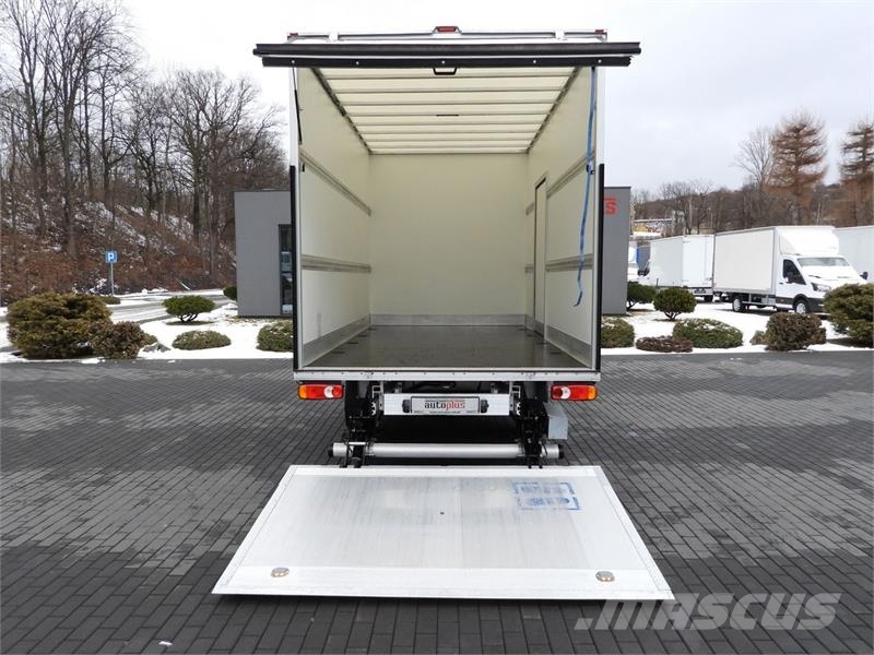 Renault MASTER  BOX LIFT 8 PALLETS CRUISE CONTROL Vehículos de caha cerrada