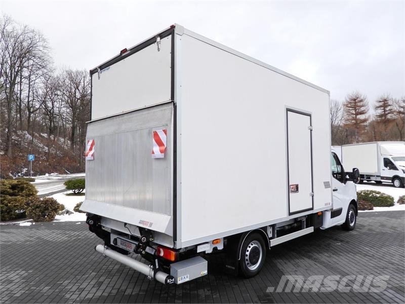 Renault MASTER  BOX LIFT 8 PALLETS CRUISE CONTROL Vehículos de caha cerrada
