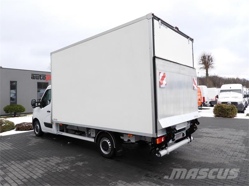 Renault MASTER  BOX LIFT 8 PALLETS CRUISE CONTROL Vehículos de caha cerrada