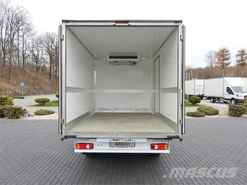 Renault MASTER REGRIGERATOR BOX 0*C LED LIGHTS Kylmä-/Lämpökorit
