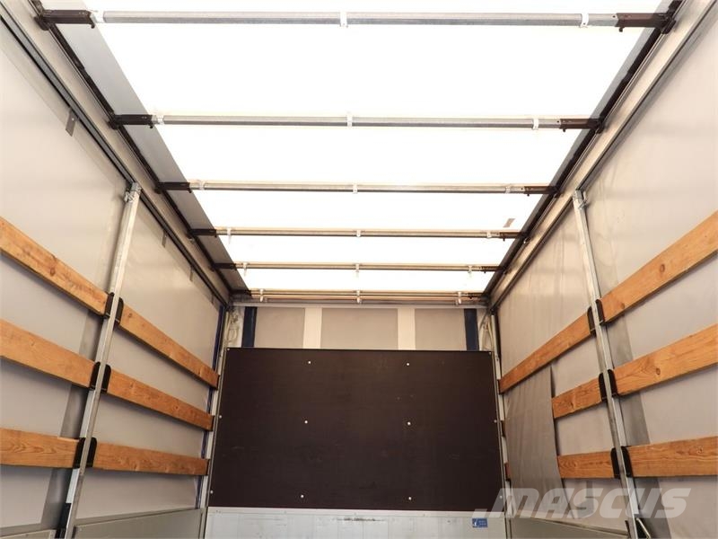 Renault MASTER  TARPAULIN LIFT 8 PALLETS WEBASTO Vehículos de caha cerrada
