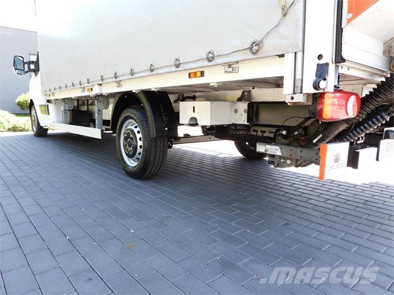 Renault MASTER TARPAULIN LIFT 9 PALLETS WEBASTO Vehículos de caha cerrada