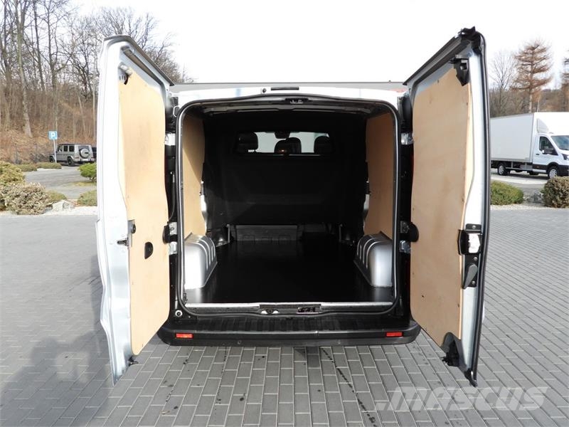 Renault TRAFIC BOX DELIVERY VAN 6 SEATS CRUISE CONTROL Gesloten bedrijfswagens