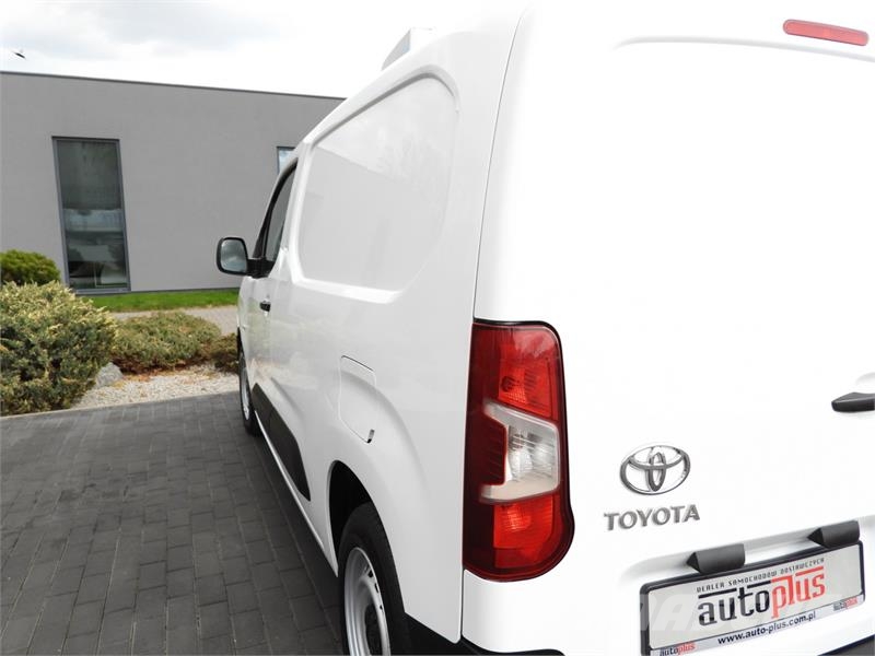 Toyota PROACE CITY REFRIGERATOR VAN -15*C POWER SUPPLY 冷藏面包车