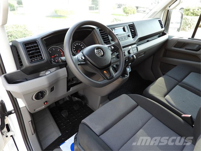 Volkswagen CRAFTER  TARPAULIN 8 PALLETS CRUISE CONTROL هيكل صندوقي