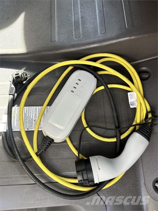 Volkswagen E-CRAFTER ELECTRIC PANEL VAN CRUISE CONTROL Citi