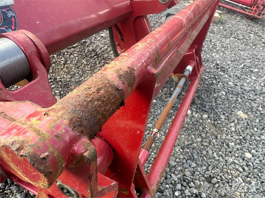 Case IH LRZ 150 Loader boom Other farming machines