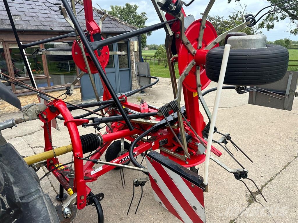 Fella TH6606 DN 6 Rotor Tedder Sonstige Grünlandgeräte